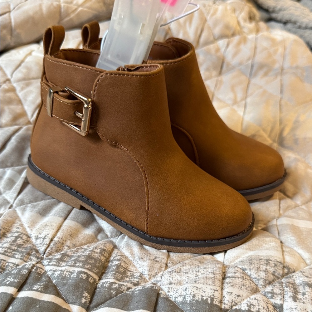 The Children's Place Tan Kids Boots with Buckle